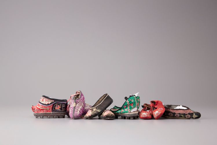 Six pairs of Chinese lotus and children shoes