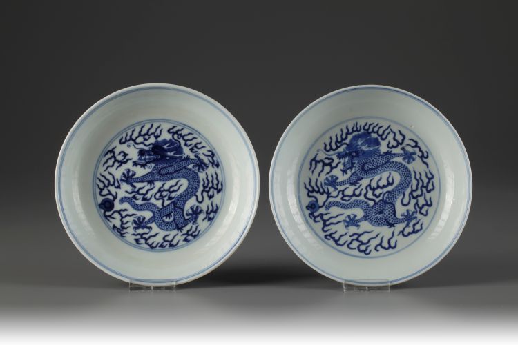 A pair of blue and white 'dragon' dishes
