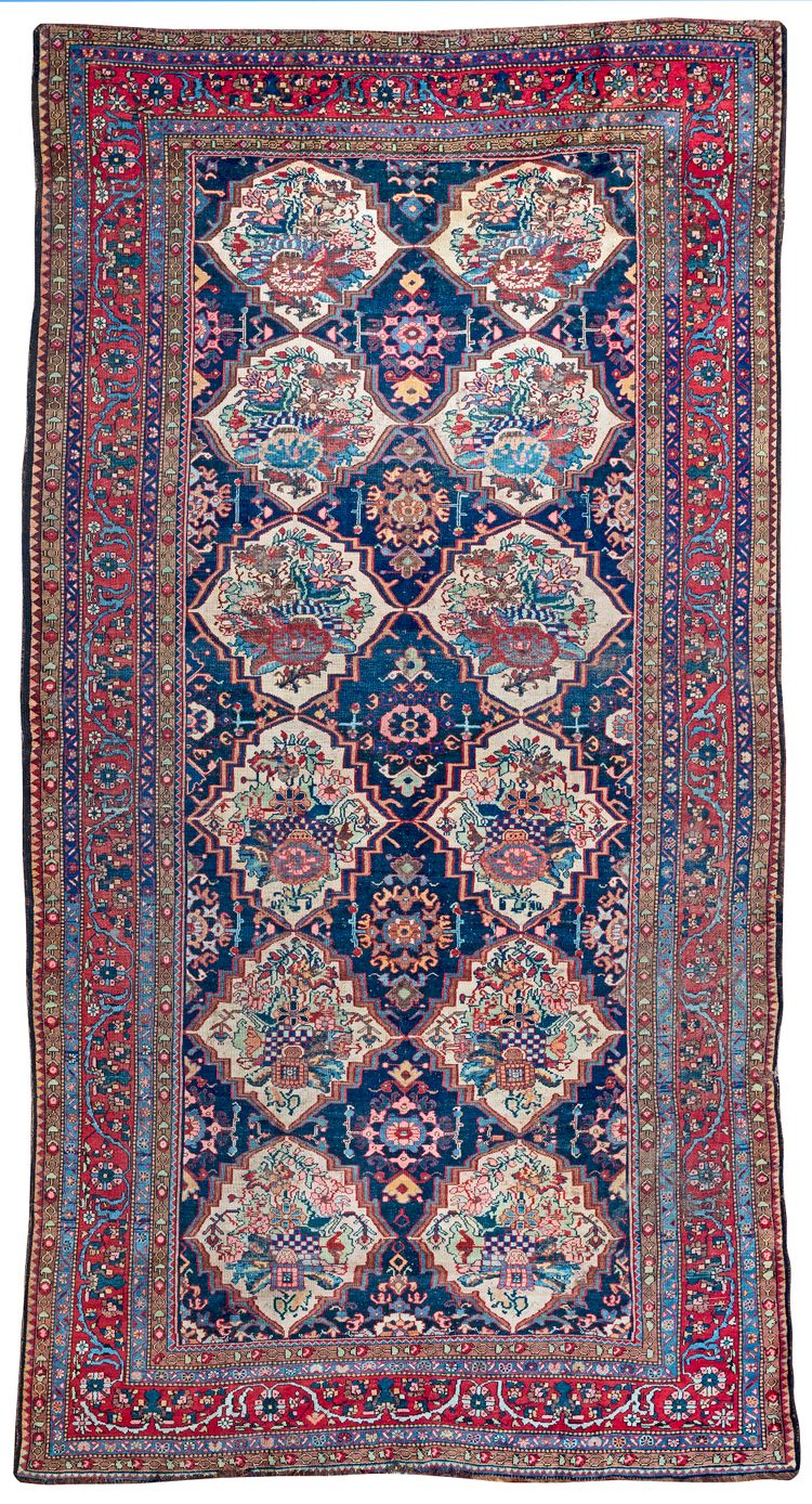 A BAHTIYARI CARPET, 19TH CENTURY