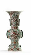 A Chinese wucai 'dragon' zun