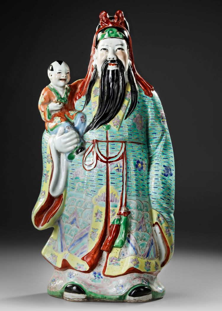 LARGE CHINESE FAMILLE ROSE FIGURE, 19TH / 20TH CENTURY