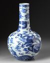 A  CHINESE BLUE AND WHITE BOTTLE VASE, 19TH-20TH CENTURY
