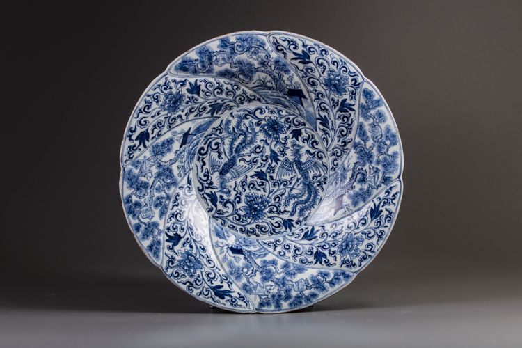 A large Chinese blue and white spiral moulded dish