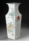A LARGE CHINESE FAMILLE ROSE SQUARE-FORM VASE, 19TH CENTURY