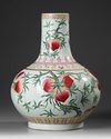 A CHINESE FAMILLE ROSE BOTTLE VASE, QING DYNASTY (1644-1912)