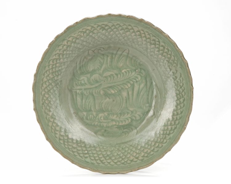 A CHINESE CELADON BARBED-RIM DISH, MING DYNASTY (1368-1644)