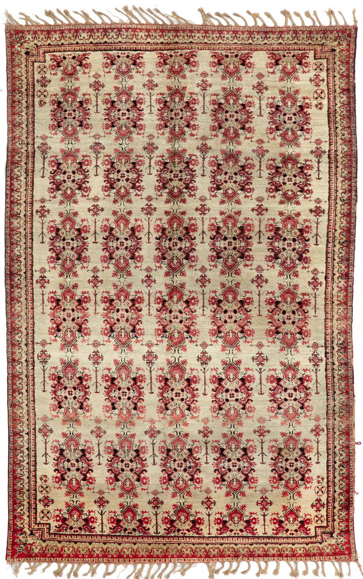 AN ANATOLIAN SIVAS RUG WITH UNUSUAL DESIGN, 19TH CENTURY
