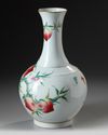 A CHINESE FAMILLE ROSE PEACHES BOTTLE VASE, 19TH-20TH CENTURY
