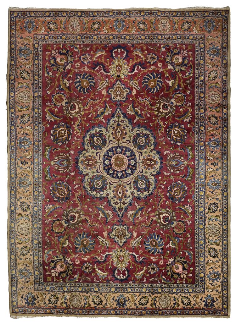 A TABRIZ CARPET, PERSIA, FIRST HALF 20TH CENTURY