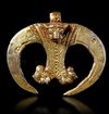 A WESTERN ASIATIC GOLD FOIL-COVERED SILVER LUNATE PENDANT, CIRCA 1ST CENTURY B.C.