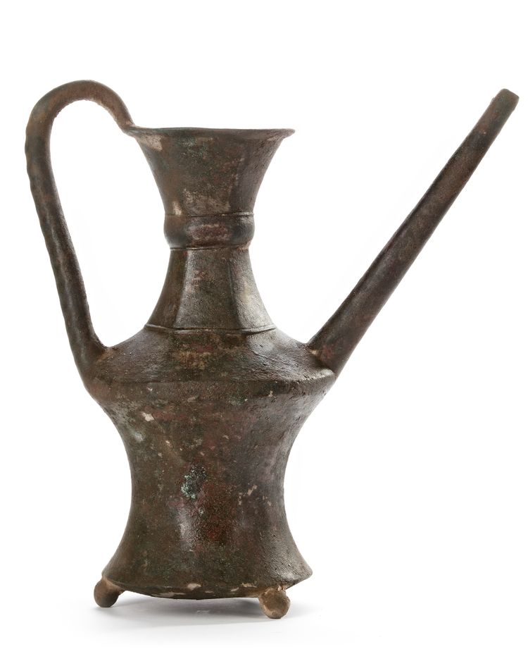 AN EARLY ISLAMIC BRONZE EWER, NEAR EAST 10TH-11TH CENTURY