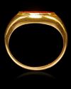 AN AGATE SEAL GOLD RING