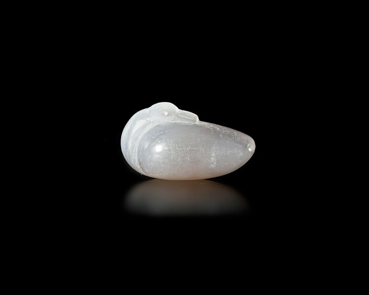 A BANDED AGATE DUCK WEIGHT OF THE HIGHEST QUALITY, BABYLONIAN 2ND MILLENIUM BC, OR LATER