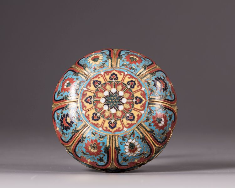 A large cloisonné enamel 'lotus' circular box and cover