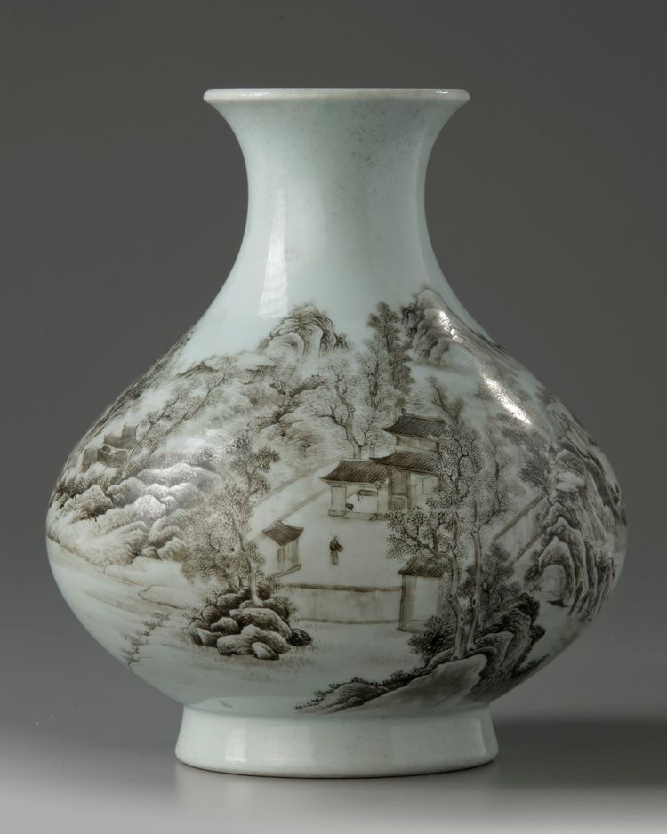 A Chinese en-grisaille decorated 'landscape' vase