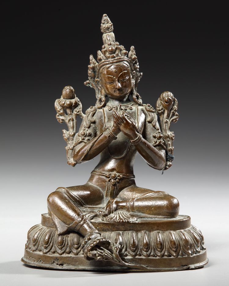 A SINO-TIBET BRONZE SEATED FIGURE OF TARA, 17TH CENTURY