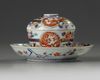 A JAPANESE IMARI TEACUP WITH COVER AND SAUCER, 17TH CENTURY