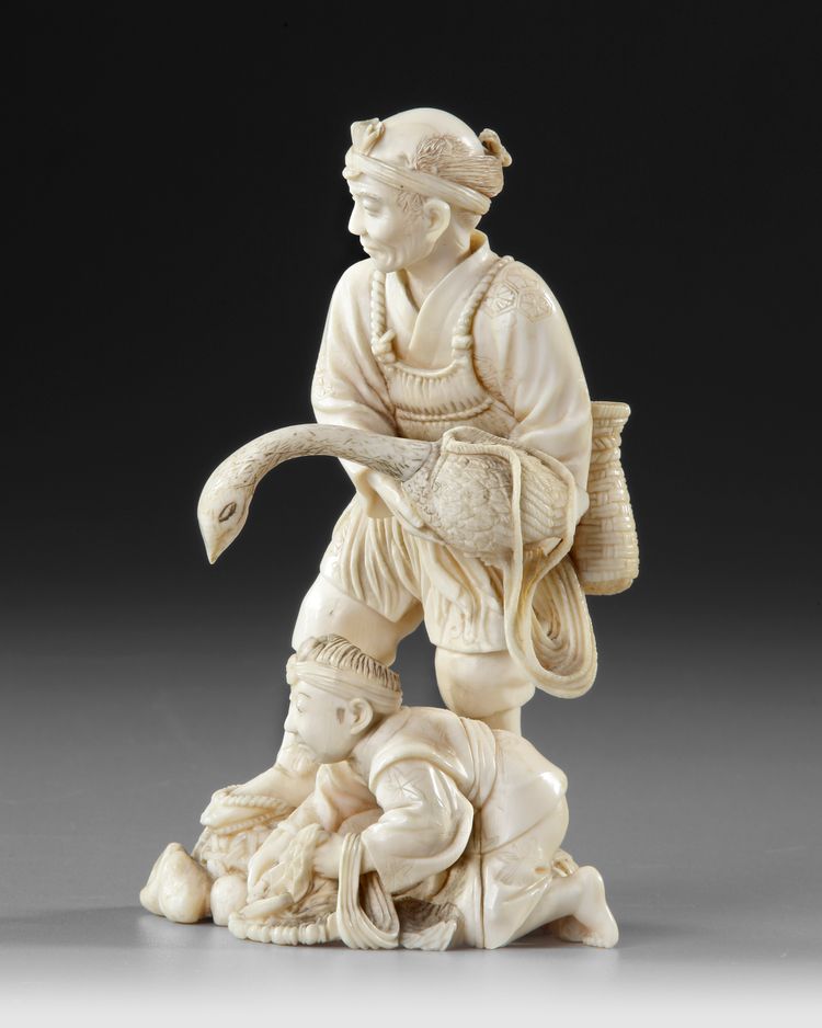 A JAPANESE BONE CARVING, 19TH CENTURY