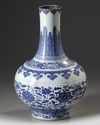 A CHINESE MING-STYLE BLUE AND WHITE BOTTLE VASE