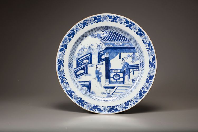 A Chinese blue and white charger