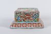 A CHINESE WUCAI PORCELAIN INKSTONE HOLDER, 19TH-20TH CENTURY