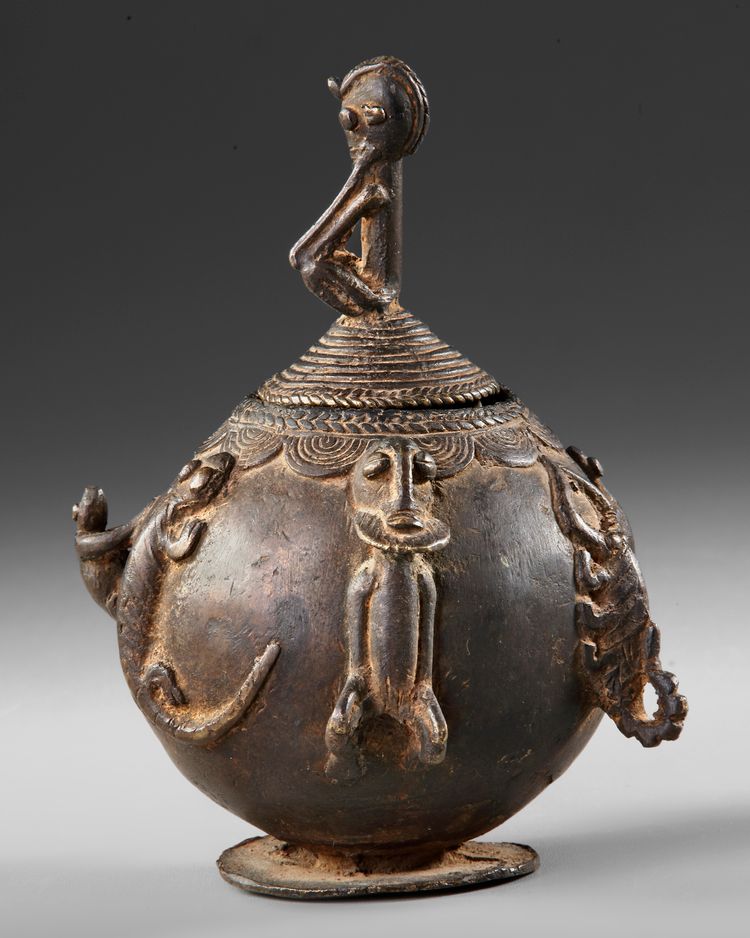IVORY COAST BRONZE POT, PROBABLY AKAN