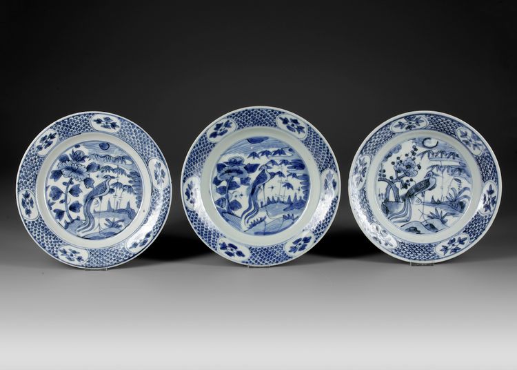 THREE CHINESE BLUE-AND-WHITE DISHES, MING DYNASTY (1368-1644)