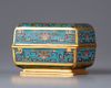 A CHINESE CLOISONNÉ ENAMEL 'ISLAMIC MARKET' BOX AND COVER, CHINA, 19TH CENTURY