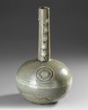 A  KOREAN BOTTLE VASE, GORYEO DYNASTY (918-1392)