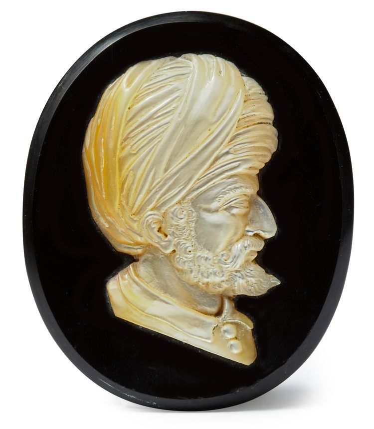 A MOTHER-OF-PEARL CAMEO CARVING OF BARBAROSSA,ITALY, POSSIBLY VENICE 18TH-19TH CENTURY