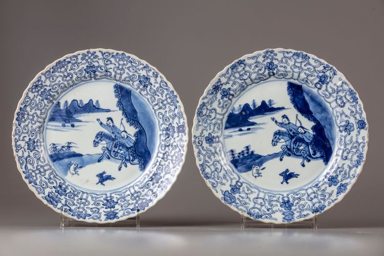 A pair of Chinese 'Joosje te paard' plates