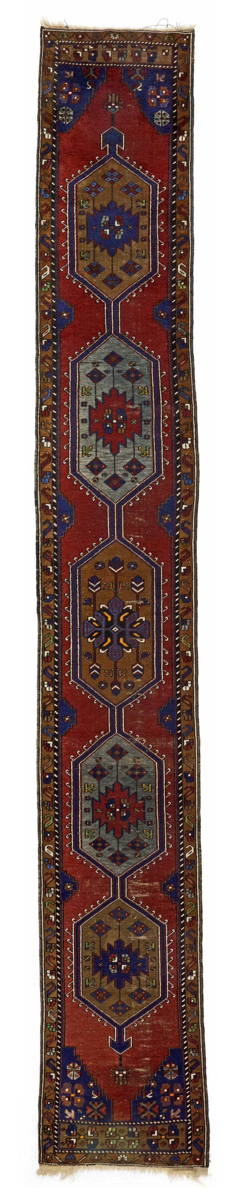 A YAHYALI RUNNER, WEST ANATOLIA FIRST HALF 20TH CENTURY