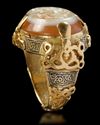 AN AGATE SEAL GOLD RING