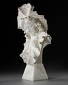 AN ALABASTER SCULPTURE OF AN ELEGANT LADY, LATE 19TH CENTURY