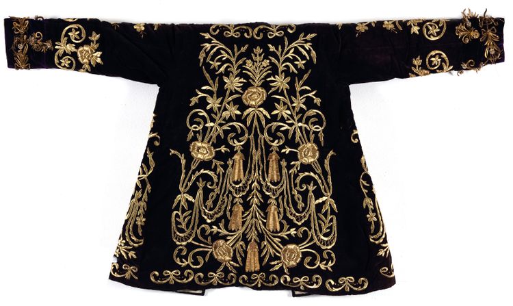 AN OTTOMAN LADIES EMBROIDERED VELVET JACKET, LATE 19TH CENTURY