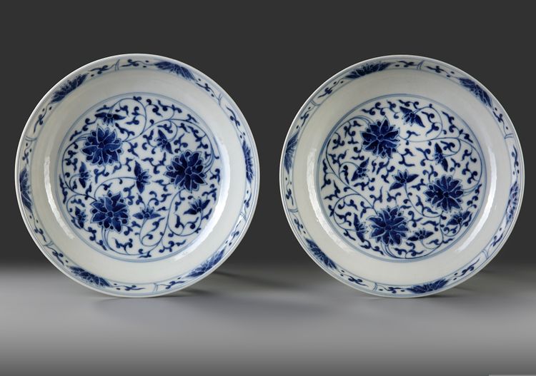 A PAIR OF CHINESE BLUE AND WHITE 'LOTUS' DISHES, GUANGXU SIX-CHARACTER MARK AND OF PERIOD