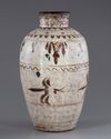 A LARGE CHINESE CIZHOU JAR, MING DYNASTY (1368-1644)