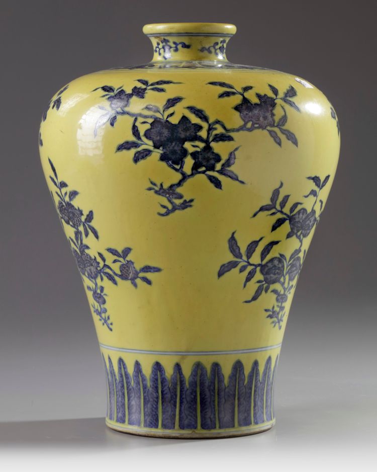 A Chinese yellow-ground blue and white 'Three Abundances' meiping