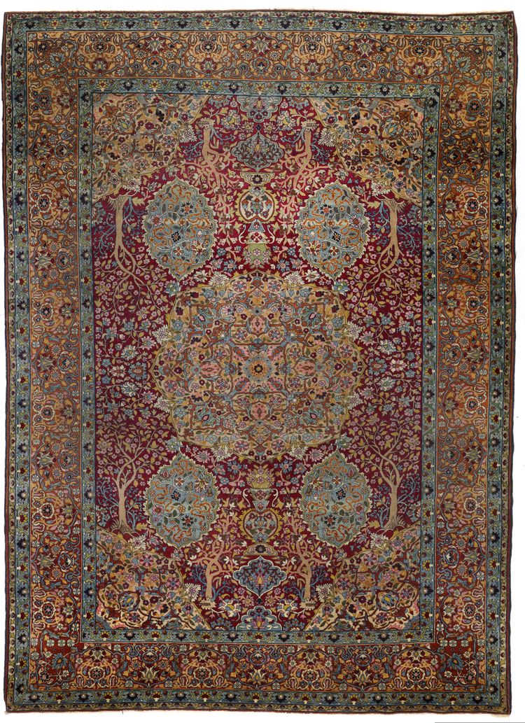 AN UNUSUAL FINE TAHRAN CARPET