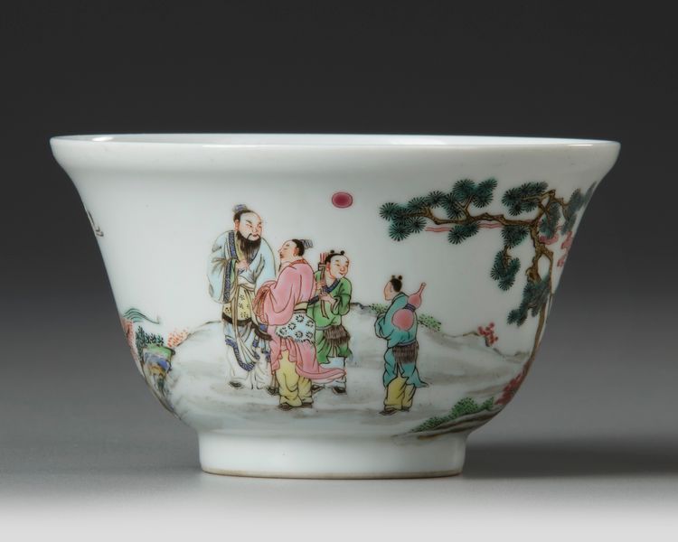 A CHINESE FAMILLE ROSE BOWL, 19TH-20TH CENTURY