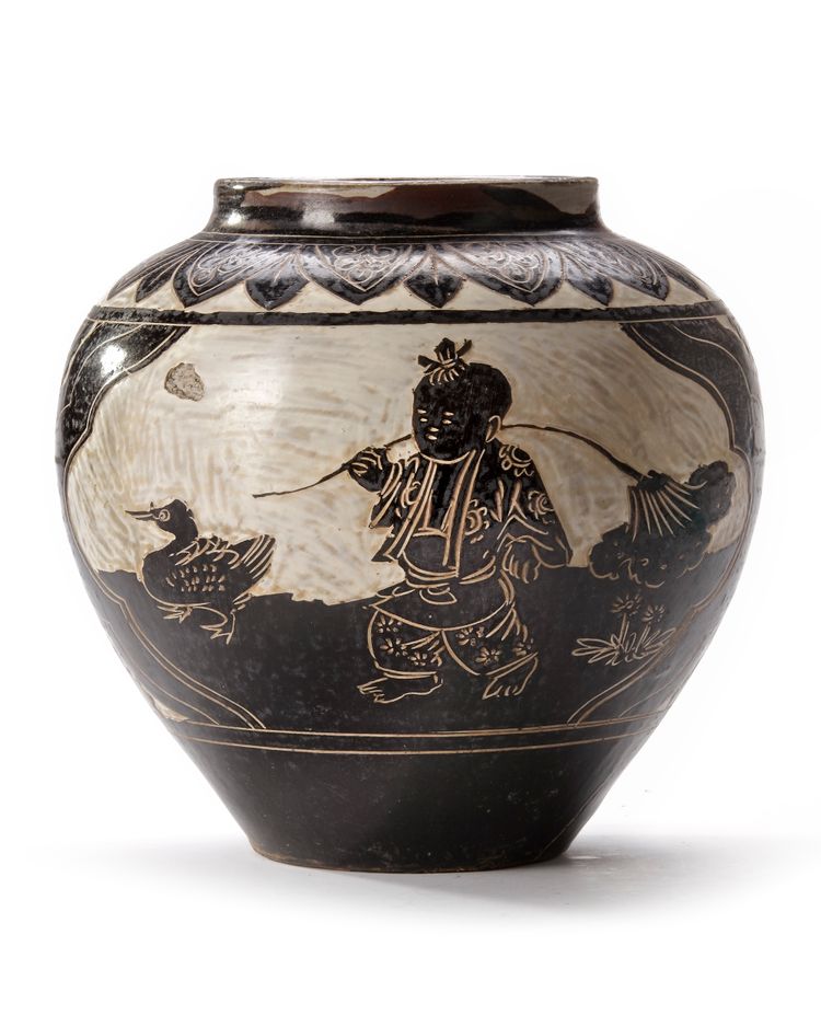 A CHINESE BLACK-GLAZED CIZHOU SGRAFFITO JAR, SONG OR JIN DYNASTY (960-1234)