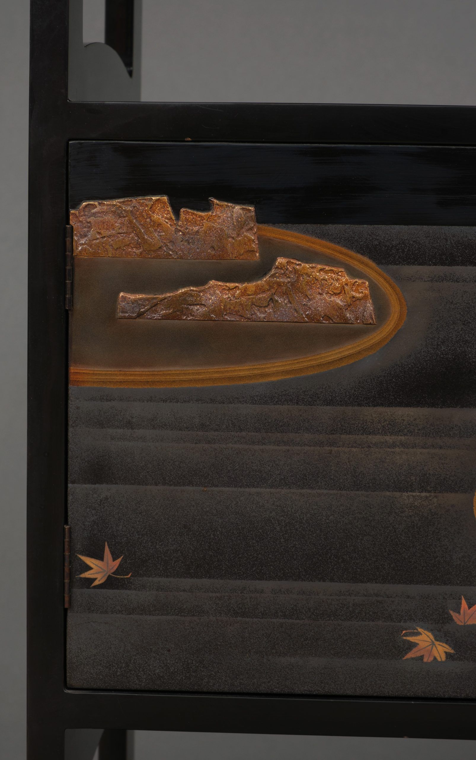 A JAPANESE LACQUERED KAZARI'DANA (DISPLAY CABINET), 1950-1989