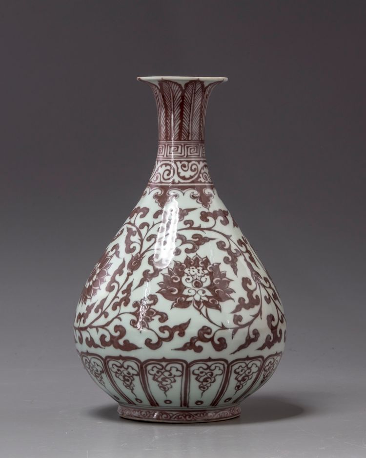 A Chinese underglaze copper-red-decorated pear-shaped vase, yuhuchunping