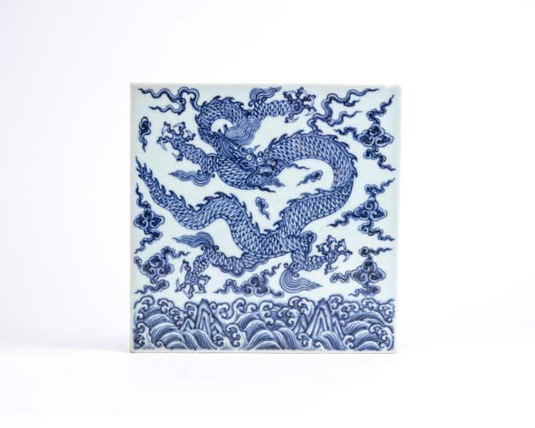 A Chinese blue and white 'dragon' tile