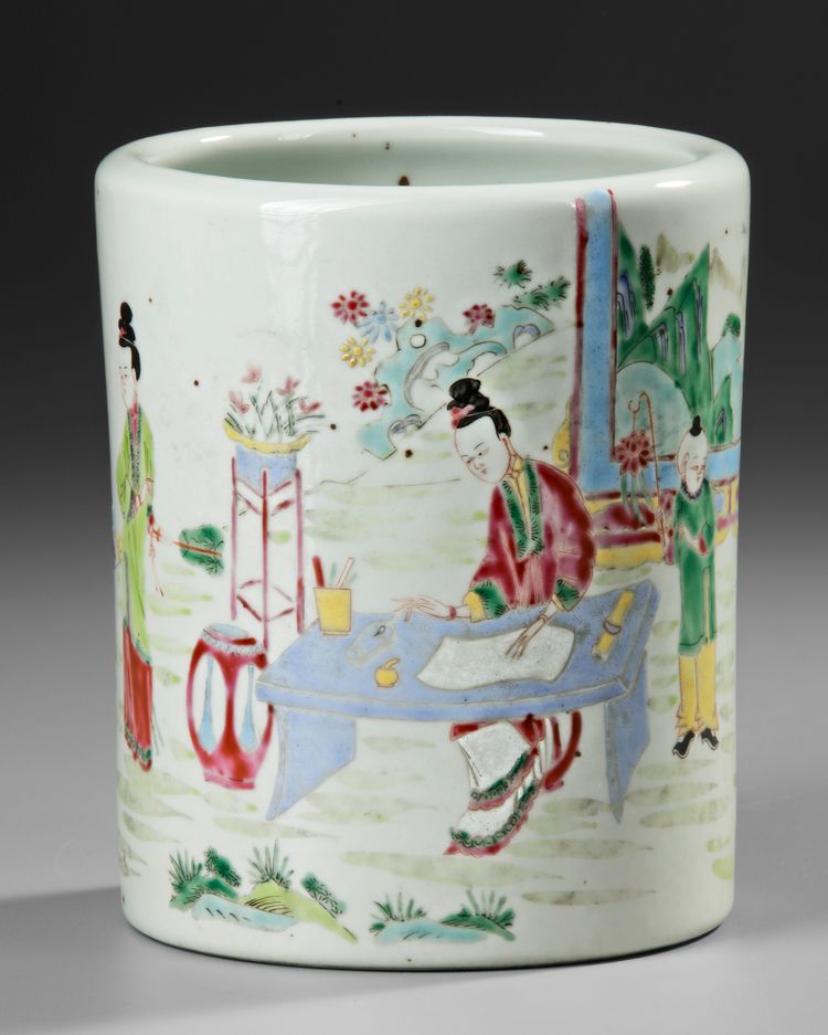 A CHINESE FAMILLE ROSE BRUSH POT – 19TH CENTURY