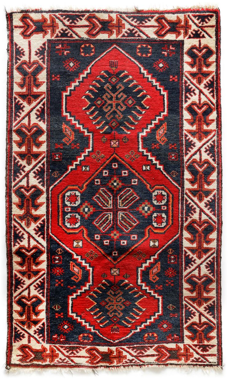A PERSIAN MALAYER RUG, 2ND HALF 20TH CENTURY