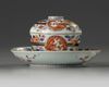 A JAPANESE IMARI TEACUP WITH COVER AND SAUCER, 17TH CENTURY
