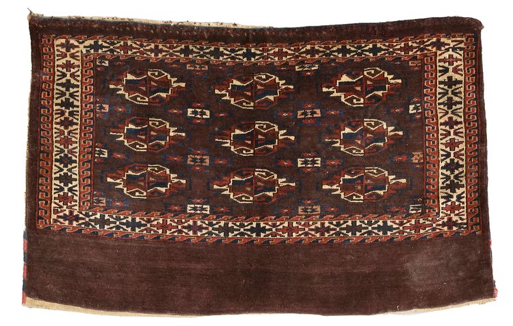 A TURKMENISTAN TEKKE TORBA RUG, FIRST HALF 20TH CENTURY