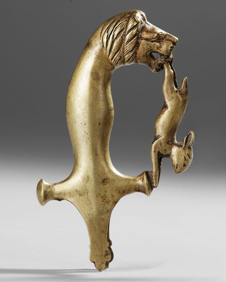 A MUGHAL SWORD HILT, INDIA, 19TH CENTURY