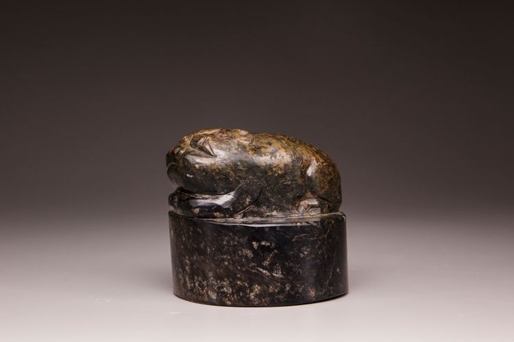A dark jade seal